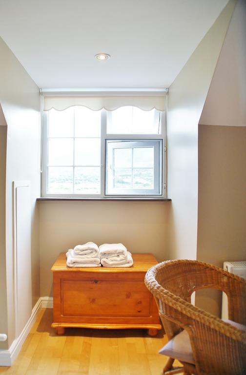 Strand'S End House Rooms Only, No Breakfast Served Cahersiveen Exterior photo