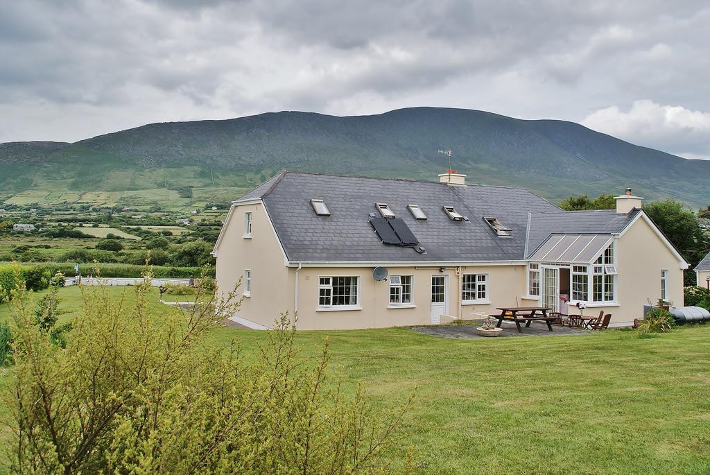 Strand'S End House Rooms Only, No Breakfast Served Cahersiveen Exterior photo
