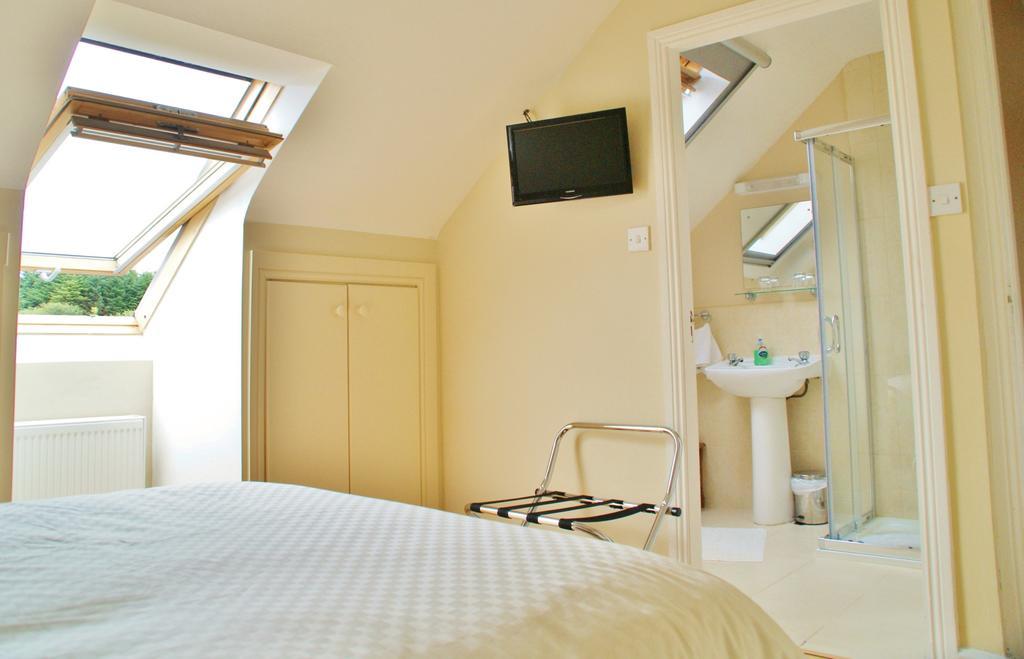 Strand'S End House Rooms Only, No Breakfast Served Cahersiveen Exterior photo